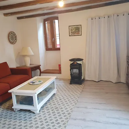 Maison De La Tour *