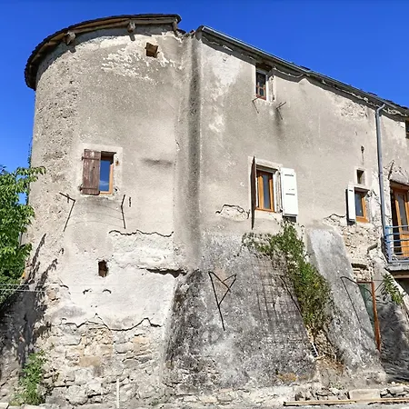 Maison De La Tour